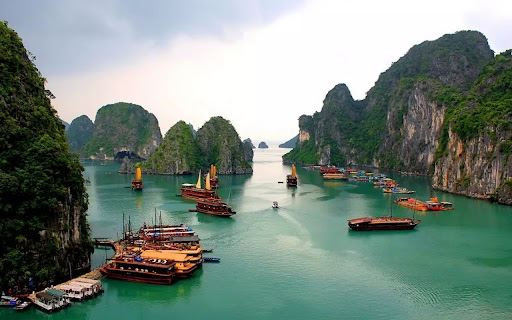 Cov Neeg Mus Ncig Hauv Cheeb Tsam Ntawm Haiphong, Nyab Laj rov qhib, Tsuas yo...